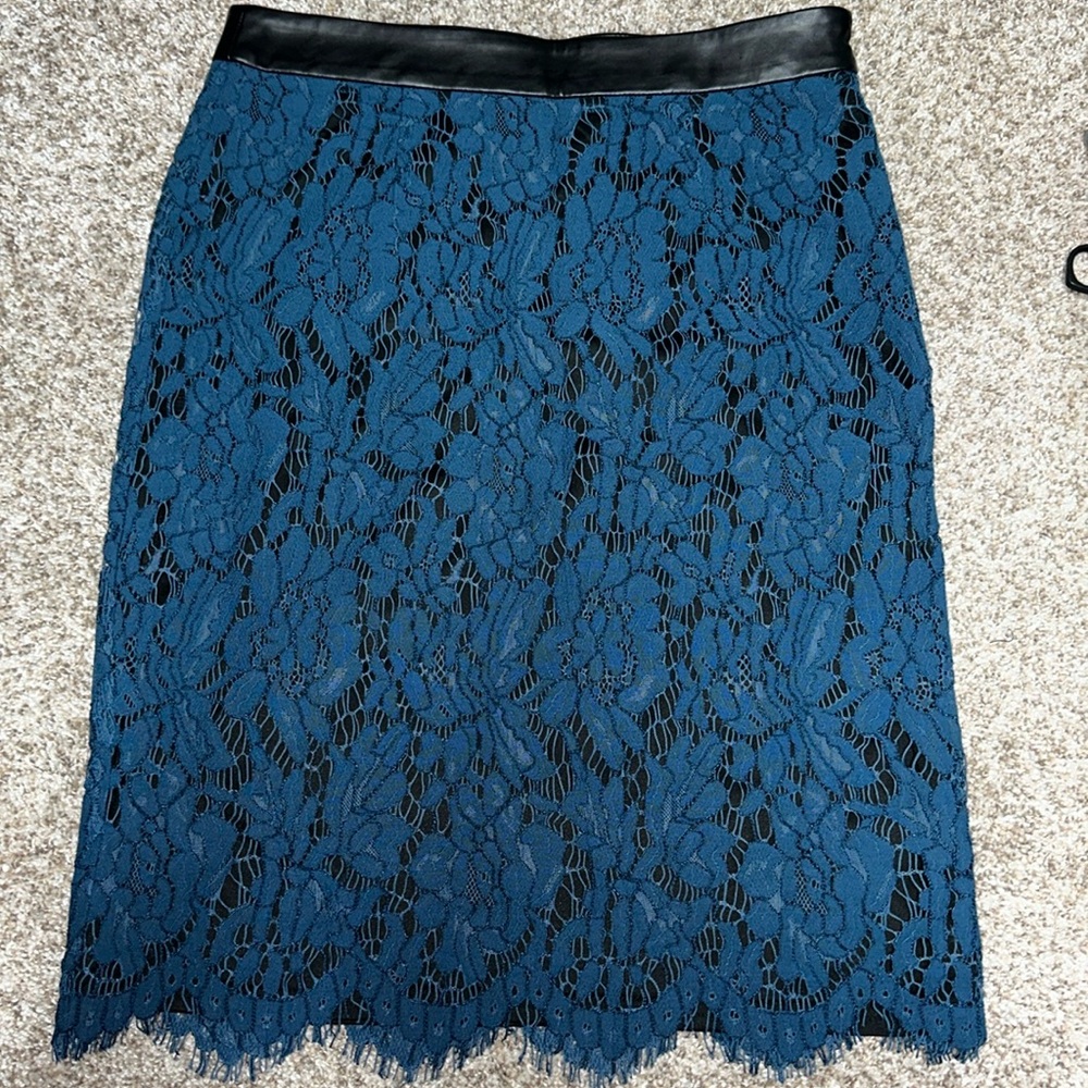 Brixon Ivy Cyndi blue lace midi pencil skirt w/black leather band, size small
